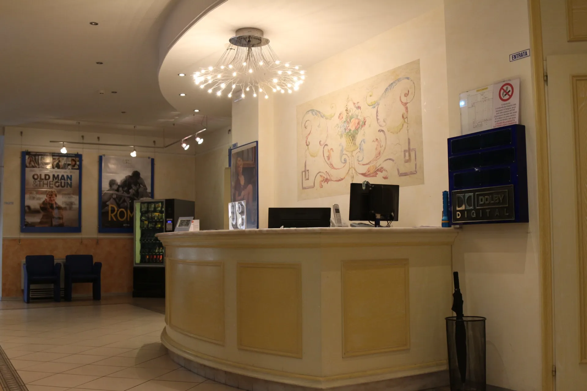 Foto della sala e del foyer — 3