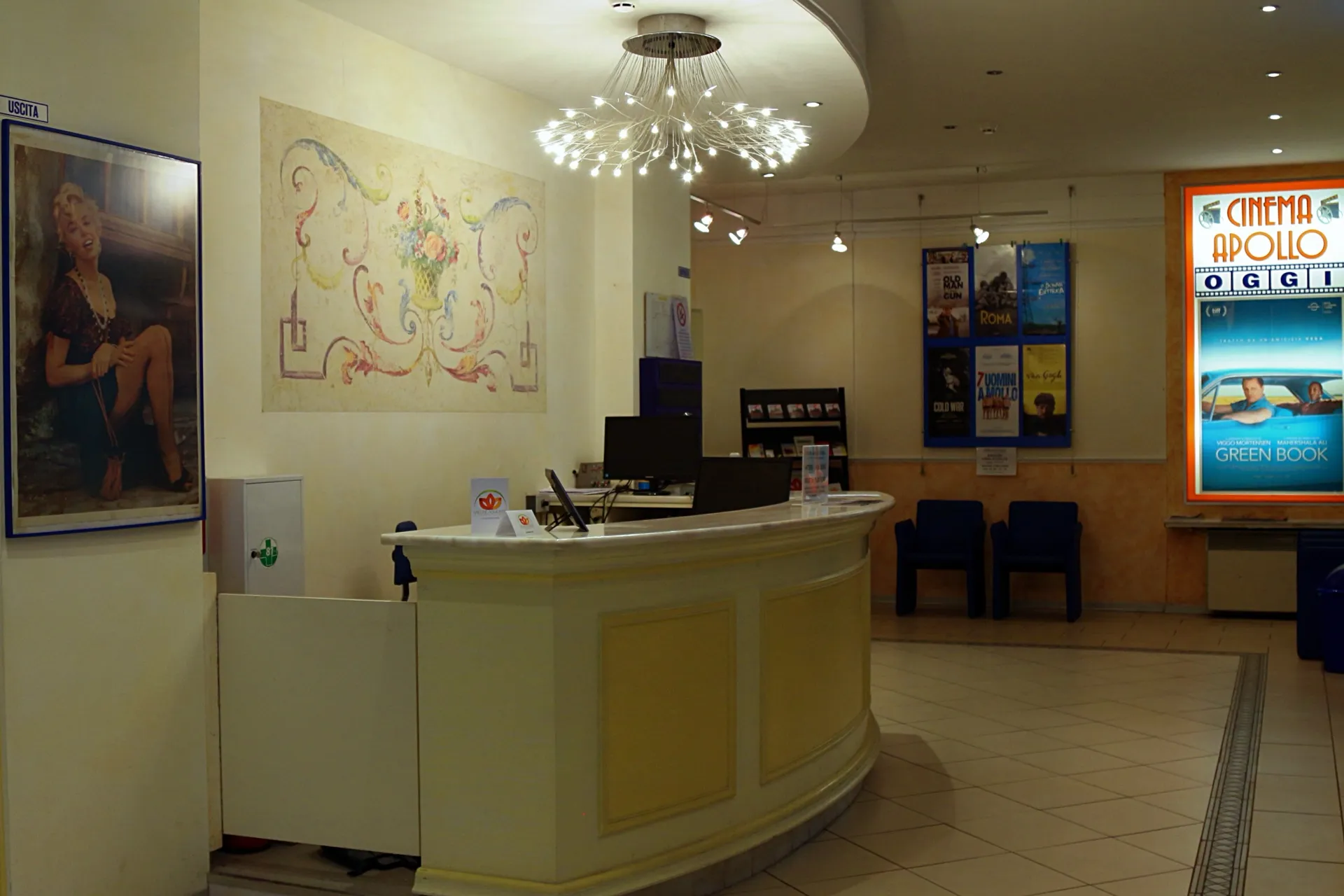 Foto della sala e del foyer — 4